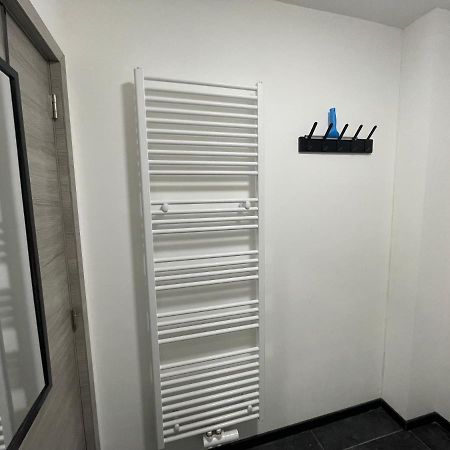 Le Pre Sous L Eau - Moderna Apartment Anhee Luaran gambar